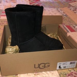 UGG W CLASSIC SHORT 5825 W/BLACK size 10